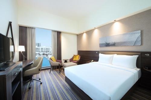 City Break de 5 nopti cu ghid la Dubai - Hampton by Hilton Dubai 3*