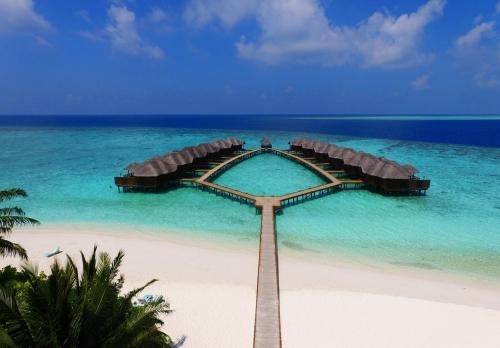 Revelion exotic in Maldive - 9 nopti la Fihalhohi Island Resort 4*