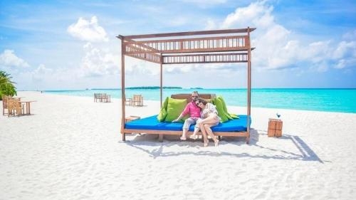 Vacanță exotică de vis - 8 nopți în MALDIVE - Paradise Island Resort & Spa 4*