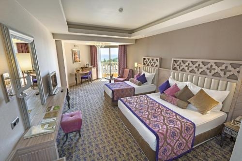 Vacanta de 7 nopti in Antalya - Hotel Royal Alhambra Palace 5*