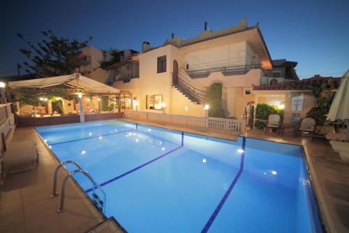 Vacanta de 7 nopti in Creta - Hotel Erato 3*