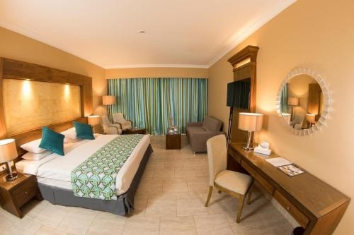 Vacanta de 7 nopti in Sharm El Sheikh - Tropitel Waves Naama Bay Hotel 5*